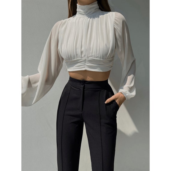Long Sleeve White Color Vintage Elizabeth Corset V Neck Blouse