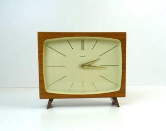 Rare horloge de bureau minimaliste danoise moderne en teck du milieu du siècle par Mauthe Allemagne 1960