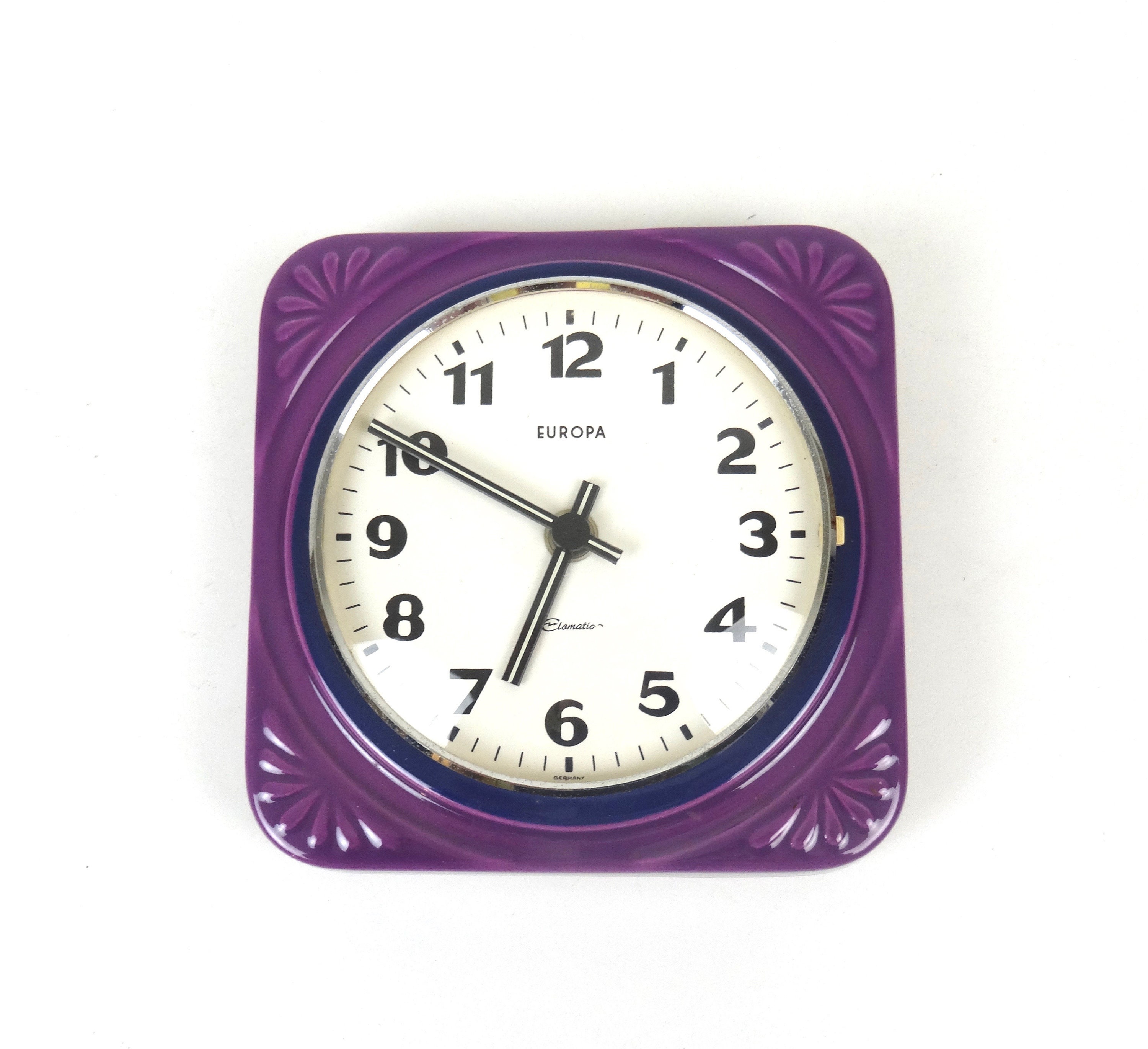 Horloge Murale en Céramique Violette Vintage Du Milieu Siècle Par Europa