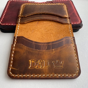 Portatarjetas de cuero genuino personalizado / Portatarjetas de cuero real para hombre / Cartera de cuero de vaca cosida a mano, Regalo para papá en el día del padre