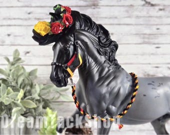 Prost! - Traditional 1:9 Scale Model Horse Deluxe Halter Set