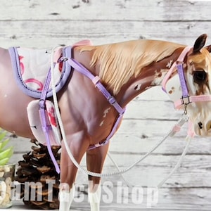 Dreamy Flamingo - Traditional 1:9 Scale Model Horse Bareback Set