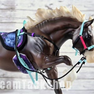 Dancing Cosmos - Traditional 1:9 Scale Model Horse Bareback Set