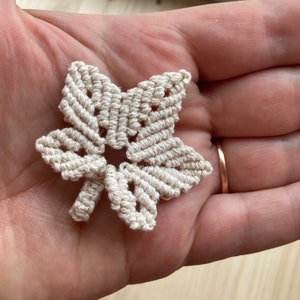 Kleines handgemachtes Makramee Ahornblatt, Wanddeko oder Geschenkidee