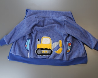 Sweat (100% Baumwolle) Jacke blau ungefüttert (Kapuze doppellagig) mit Bagger-Applikation