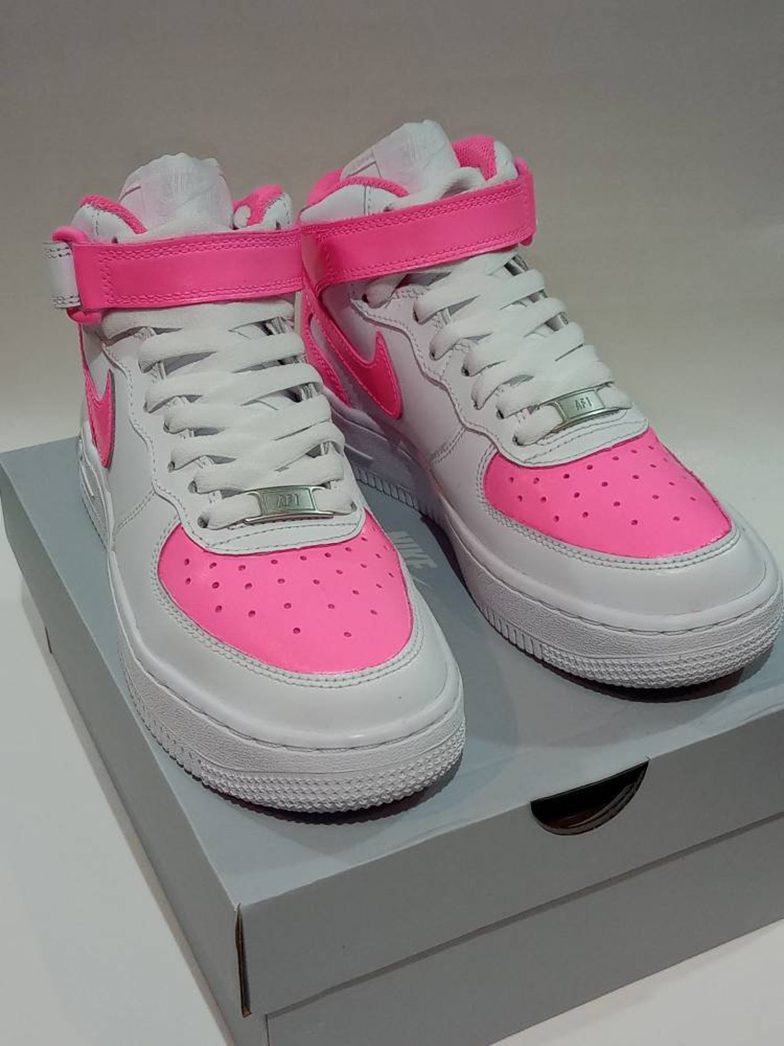 air force 1 hot pink swoosh