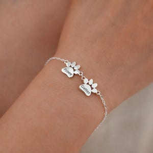 Tiny Paw Print  Bracelet, Engraved Paw Print Name Bracelet, Pet Name Bracelet, Pet Memorial Gift, Cat Dog Paw Bracelet,Pet Lover Gift