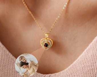 Personalized Heart Photo Projection Necklace, Memorial Gift for Mom, Personalized Photo Jewelry, Christmas Gift for Her