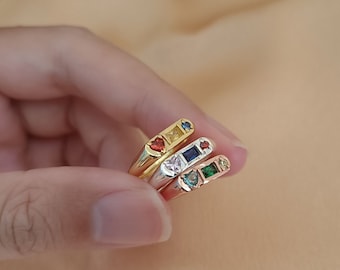 Pierścionek z kamieniem szlachetnym Baguette Heart Birthstone, spersonalizowany pierścionek z kamieniem szlachetnym, delikatna biżuteria z kamieniem szlachetnym, pierścionek sygnetowy z kamieniem szlachetnym, prezent dla niej, prezent urodzinowy