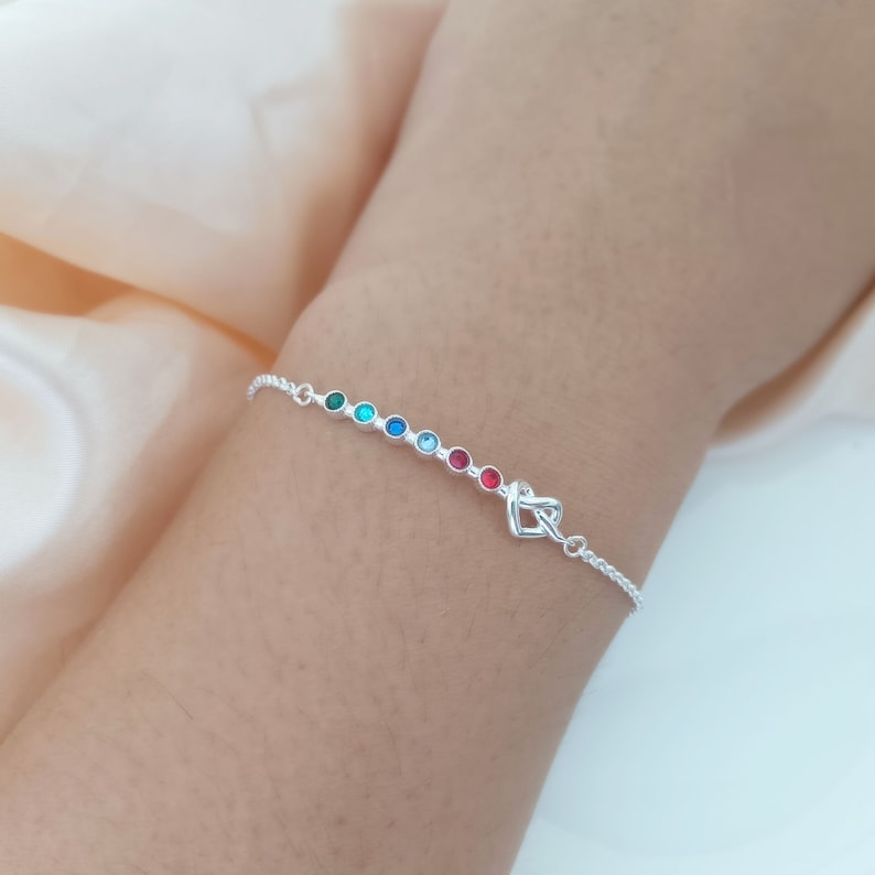 Family Birthstone Bracelet, Personalized Birthstone Bracelet, Dainty Bracelet, Birthstone Jewellery, Gifts for Mom, Birthday Gift zdjęcie 4