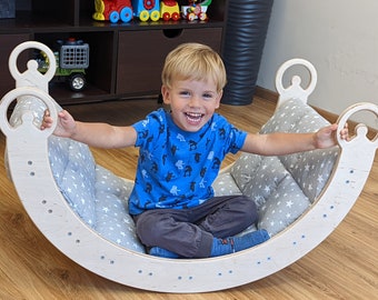 Arco de escalada Montessori Brinquedo de madeira para bebês Ideia de presente para crianças Conjunto de brinquedos de balanço de madeira 5 em 1 com colchão, travesseiro, escorregador, mesa de balanço
