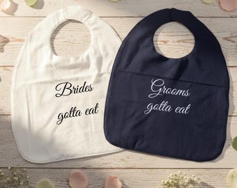 Babero para novias • Protector de ropa para bodas • Regalo lavable para despedida de soltera • Regalo de compromiso • Babero para adultos • Recepción de boda al aire libre