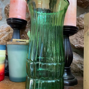 E. O. Brody Large Emerald Green Vase Embossed Geometric Pattern G973 Cleveland OH USA St. Patrick’s Day