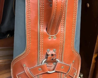 Botón de bolsa de golf vintage Burton Mfg Co. Jasper, Alabama. Cuero y lona con etiqueta metálica Burton. También bordada. Audubon Country Club.