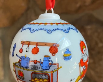 ドイツ製 Hutschenreuther ペールピーチ 金彩 美しいレリーフ5枚 LHS Hutschenreuther Selb Bavaria Gold Gilded Hand Painted Floral