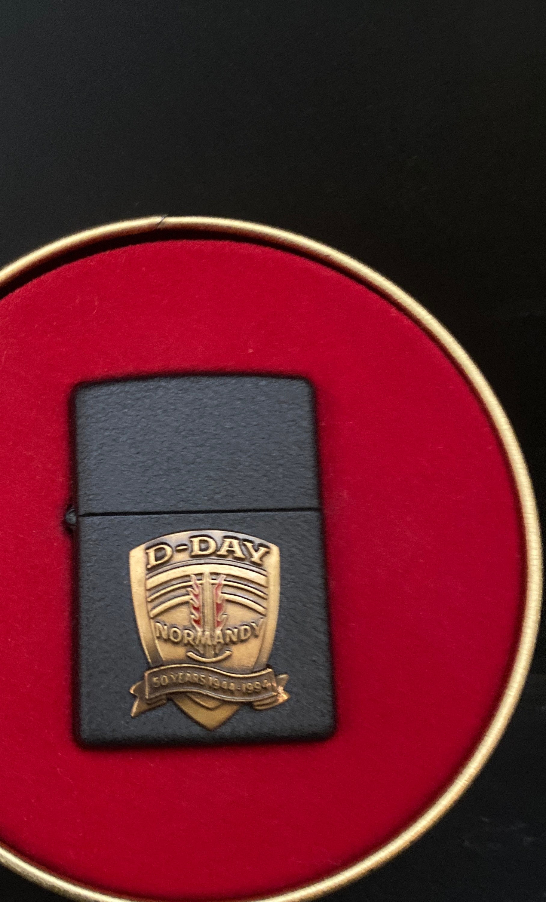 Zippo 50 Year Commemorative Normandy D-day Zippo Tin 1944-1994