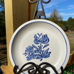 Pfaltzgraff Yorktowne Lunch Plate Salad Plate 8.5 inch Set of 3 USA Discontinued 2007 Stoneware Cobalt Blue Floral 1980s