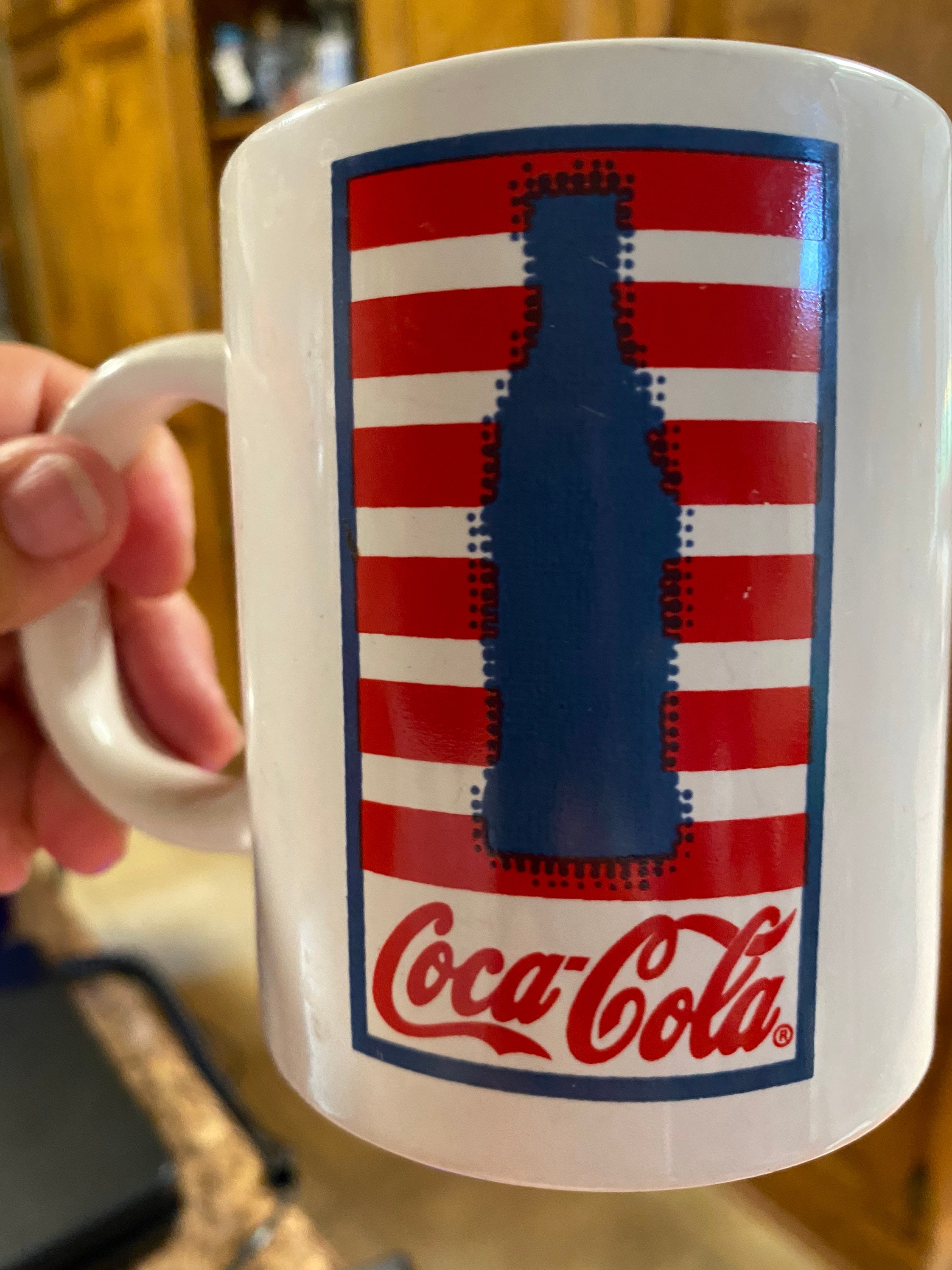 Cocacola Brand Dinnerware Mug Gibson USA 2002 Advertising Coke Cursive