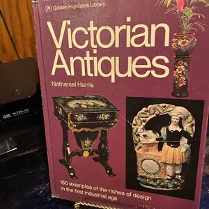 Victorian Antiques Tapa dura por Nathaniel Harris 1973