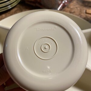 Tupperware Vintage Divided Chip and Dip Tray With Cover - Etsy