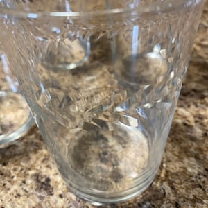 Vintage Glasses Etched Laurel Leaf Juice Glasses 3.75 in  x 2 in Set of 4
