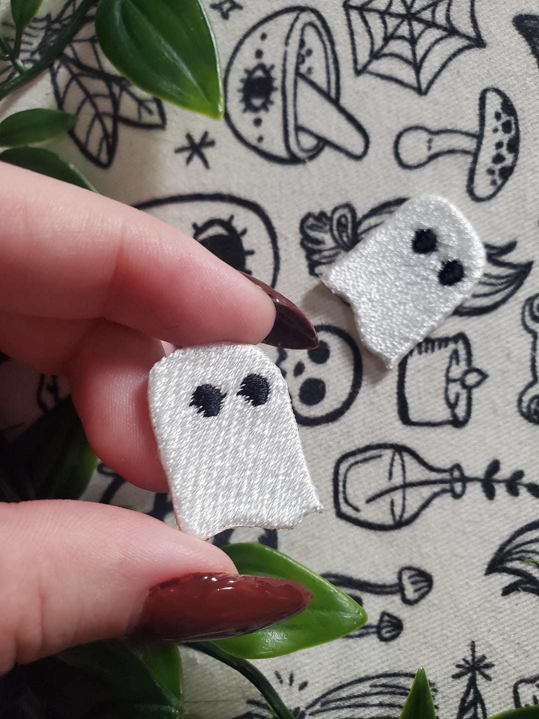 Mini Ghost Embroidered Patch: Iron-on Applique (1 Inch) - Etsy