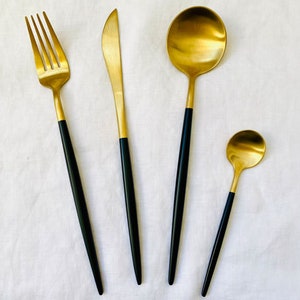 Nordic Style Modern Cutlery Flatware in gold with black handles