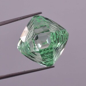 17 x 17  MM Flawless 28.55 Ct Natural Bi-Color Parti Sapphire GIT Certified Heart Touching Master Cut Gemstone Use Making Ring Pendent Tool