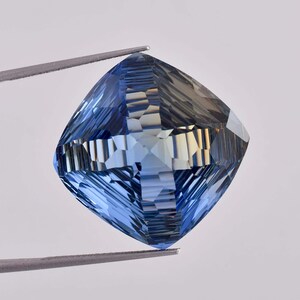 22 x 22 MM Flawless 42.85 Ct Natural Ceylon Bi-Color Sapphire GIT Certified Heart Touching Master Cut Gemstone Use Making Ring Pendent Tool