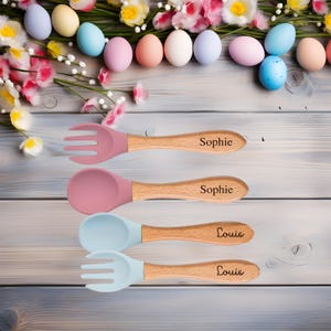 Personalised Wooden Toddler Spoon and Fork Set with Silicone Ends – Available in Pink and Blue