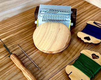 Speedweve Darning Loom Craft Kit
