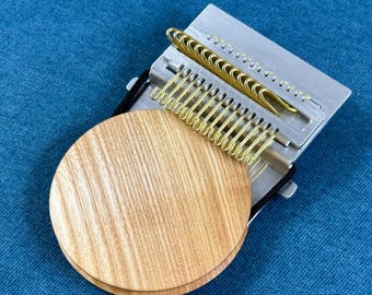 Speedweve Darner loom with Brass Hooks, Darning Little Loom in Vintage Style