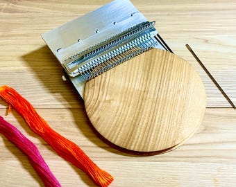 Speedweve Darning loom 28 hooks, Meding Loom, Small loom Visible Mending
