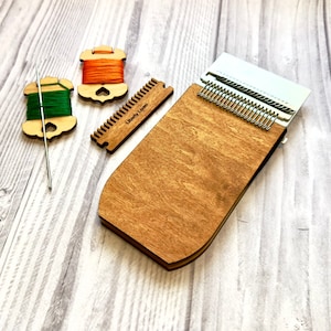 Speedweve stoppvävstol 21 krokar med rektangulär träplattform för synlig lagning, Speedweve vävstol, Stoppningsverktyg, Vävning Liten vävstol