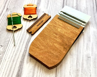 Speedweve Darning Loom 21 hooks with rectangular wooden platform for visible mending, Speedweave loom, Darning tools, Weaving Small loom
