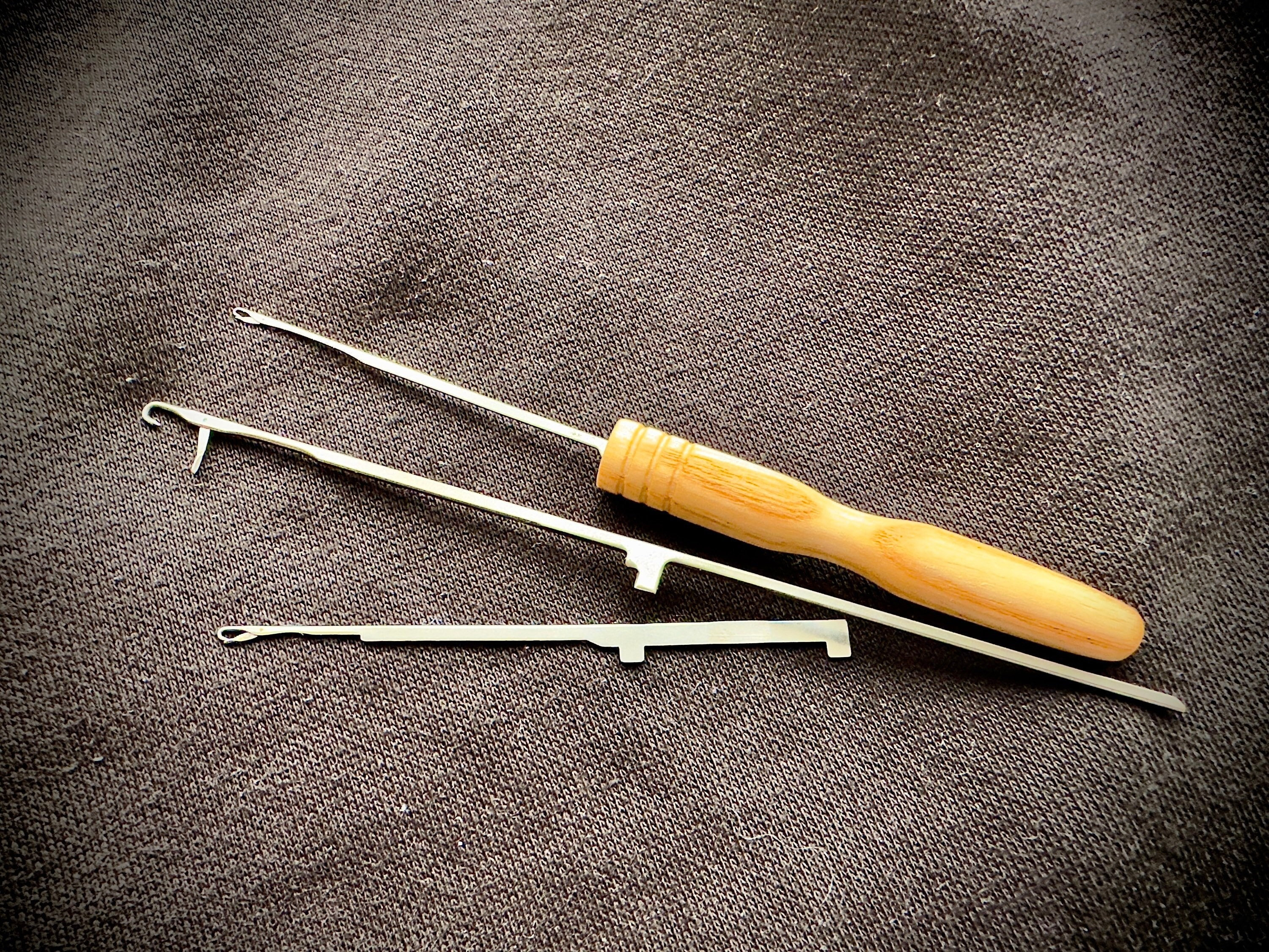The Run Mender Latch Hook, Repair Kit, Ladder Darner Hook Set