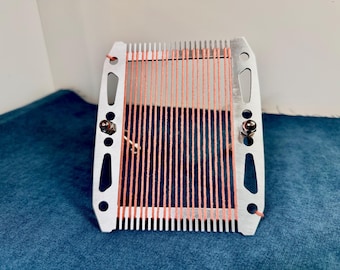 Tabletop Weaving Loom 4.72 × 5.51”, Aluminum Weaving Frame for Fiber Art