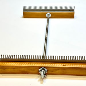 Adjustable Weaving Loom 17.7” x 9.8” + Weaving Needle, Speed Weave
