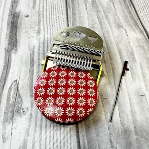 Speedweve Loom with flowers print, One g a kind Darning tool, Small Loom, Speedweve, Darning loom, Handled loom, Gifts for mom, Gift idea