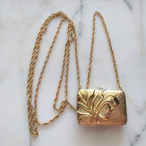 Vintage gold toned floral purse pendant necklace, fashion jewelry