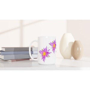 Taza de café con diseño floral único de nenúfar "Rey de Siam", 444 ml (15 oz)