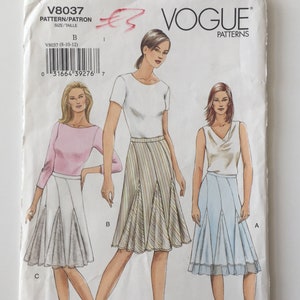 Misses' Eight Gore Flare Skirt Sewing Pattern Size 8-10-12 UNCUT - Vogue 8037