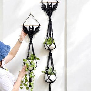 2 Tier Bat Plant Hanger, Macrame Bat Wall Decor, Boho Bat Plant Holder, Gothic Decor, Spooky Season Decor, Witchy Room Decor, Witchy Gifts
