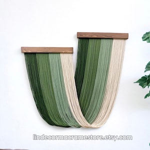 Green Macrame Yarn Wall Hanging: Modern Fiber Art Decor