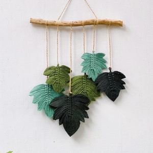Grüne Blätter Makramee Wandbehang, Makramee Ahornblatt Wandkunst, skandinavisches Dekor, fallendes Blatt, Boho Wohnkultur, einzigartige Weihnachtsgeschenke