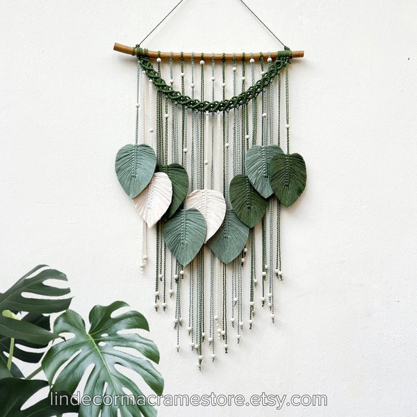 Suspension murale en macramé : décoration bohème verte