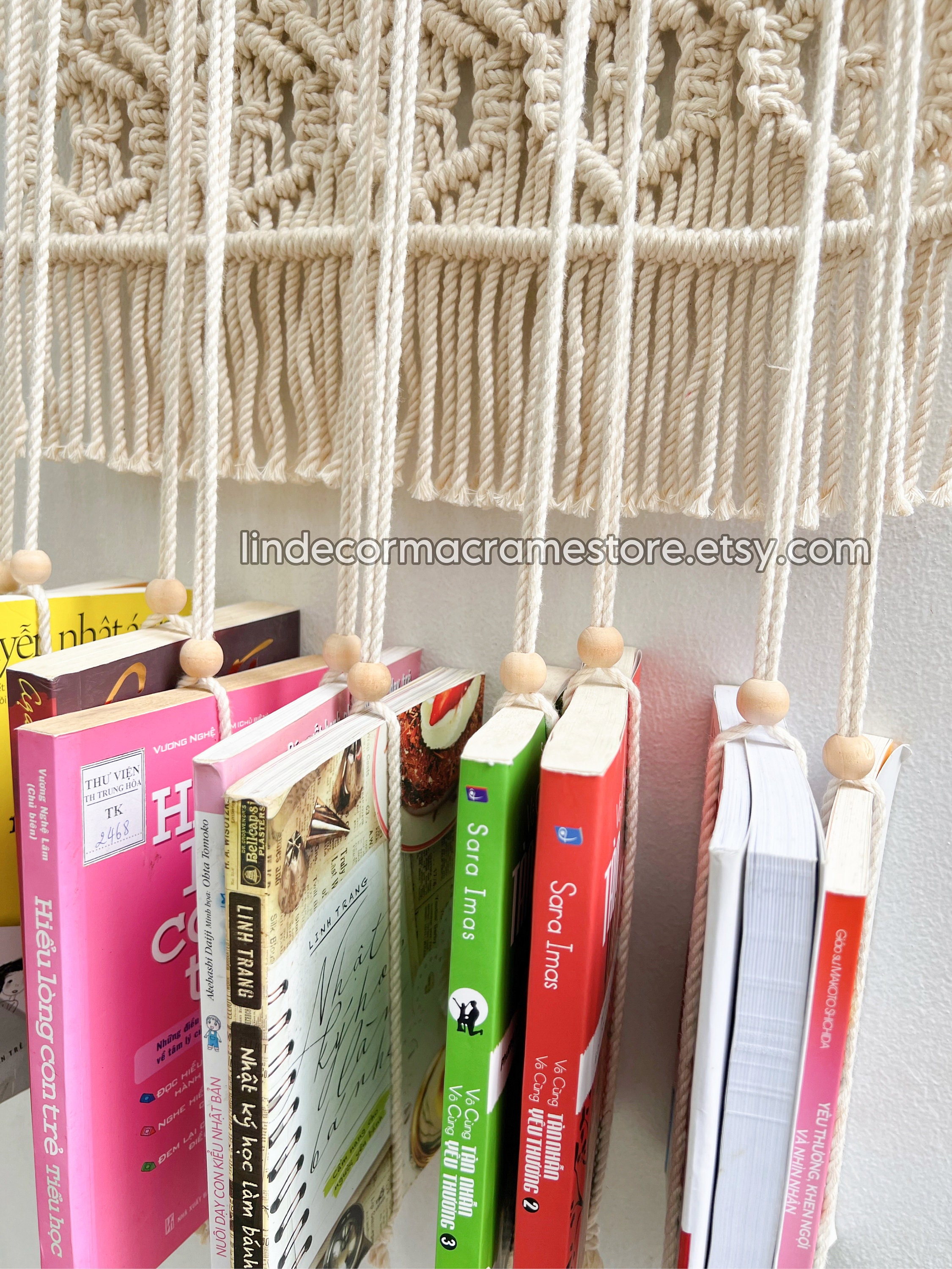 Macrame Hanging Book Shelf, Rustic Book Holder, Book Handmade Storage  Organizer, Macrame Book Hanger, Boho Wall Decor, Gift for Mom 