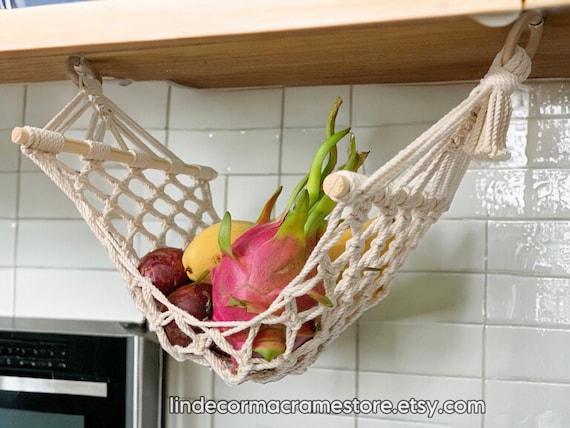 CALIYO Fruitmand hangend 3 etages fruit hangmand, macramé hangmand voor groenten en fruit, boho-keukenopbergmand, macramé hangdecoratie, indoor plantenhanger (110 cm