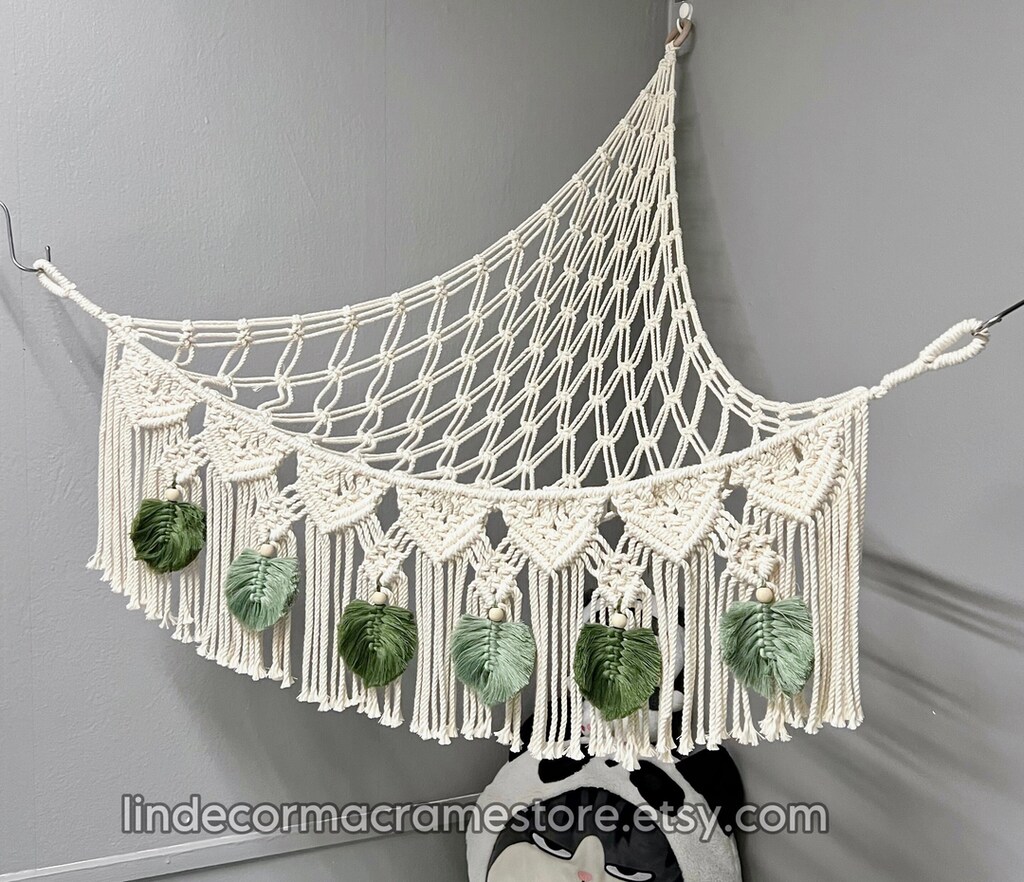 Amaca A Rete Per Peluche In Macramè Con Luci LED - Organizer Da Parete A Triangolo Per Cameretta, Boho Avorio