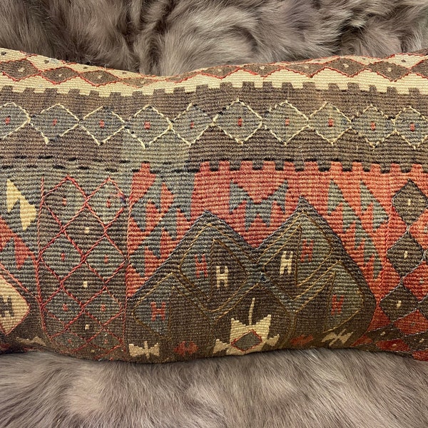 Turkish Kilim Cushion Cover,20x12'',50x30 cm,Traditional Kilim Pillow,Wool Cushion Cover,Vintage Kilim,Pillow Case Handwoven ,Unique Cushion